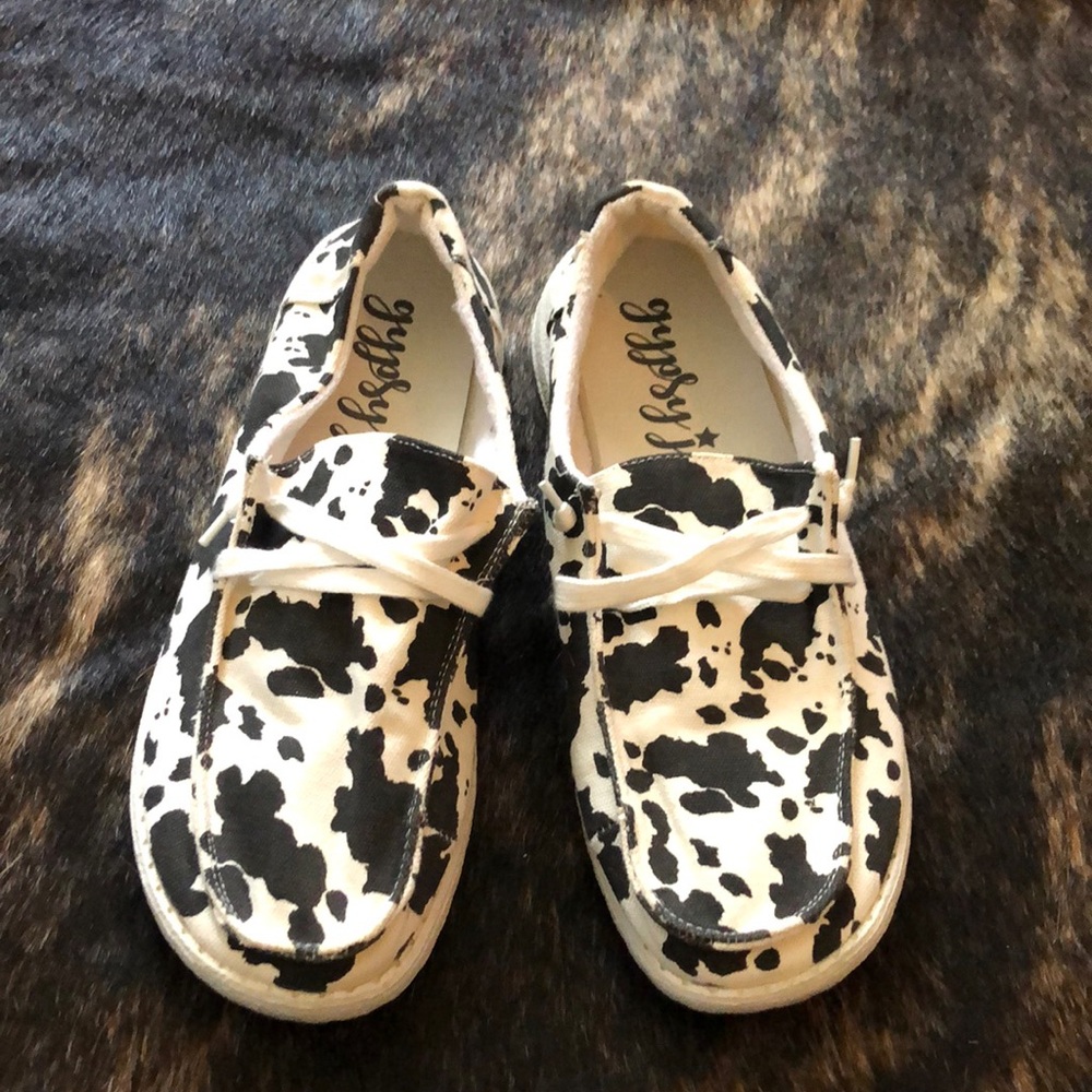 Gypsy Jazz Cow print slip on shoes size 9